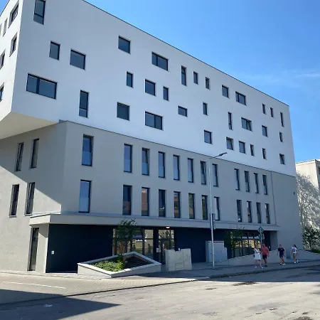 Apartment Mala Praha 日利纳 外观 照片