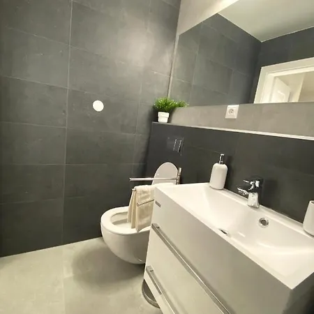 Apartment Mala Praha 日利纳 外观 照片